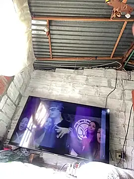 Snapshot of ElNegroRony chatting on 12-21-24, 08:43 ElNegroRony online show from 12-21-24, 08:43