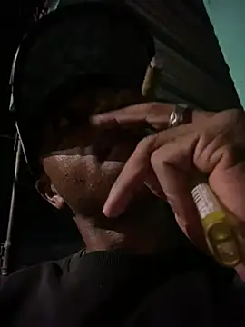 Snapshot of ElNegroRony chatting on 03-23-25, 05:10 ElNegroRony online show from 03-23-25, 05:10