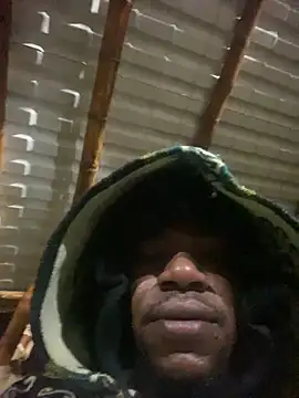 Snapshot of ElNegroRony chatting on 10-24-25, 12:30 ElNegroRony online show from 10-24-25, 12:30