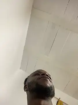 Snapshot of ElNegroRony chatting on 11-10-25, 12:09 ElNegroRony online show from 11-10-25, 12:09