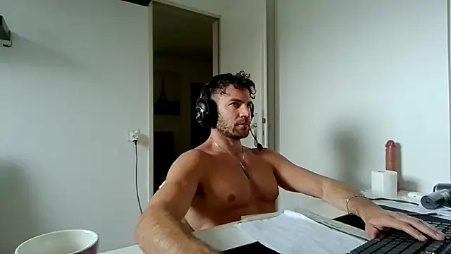 alpha-hunk online show from 04-14-26, 11:49