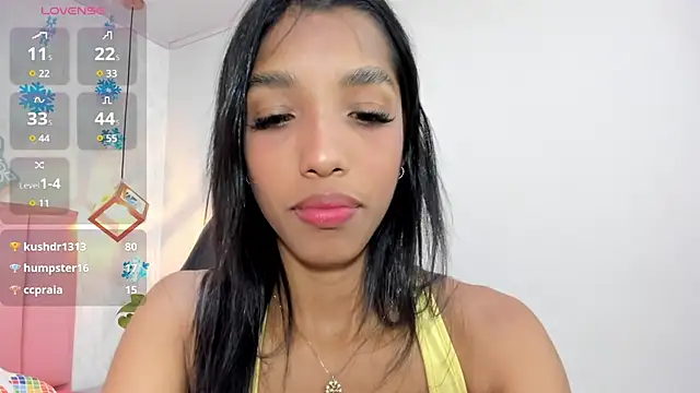 Snapshot of MAYROBERTSS chatting on 01-09-25, 03:23 MAYROBERTSS online show from 01-09-25, 03:23