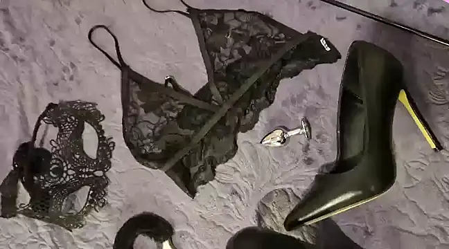 Snapshot of culbutemoi4 chatting on 03-10-25, 08:37 culbutemoi4 online show from 03-10-25, 08:37