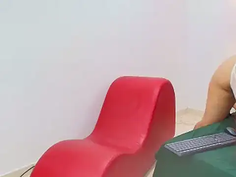 Snapshot of RominaKleiin chatting on 01-29-25, 09:39 RominaKleiin online show from 01-29-25, 09:39