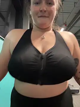 Snapshot of BustyBonnieUK chatting on 01-27-25, 09:55 BustyBonnieUK online show from 01-27-25, 09:55