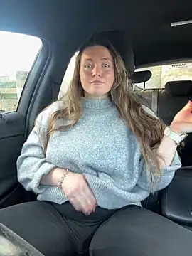 Snapshot of BustyBonnieUK chatting on 11-25-25, 12:27 BustyBonnieUK online show from 11-25-25, 12:27