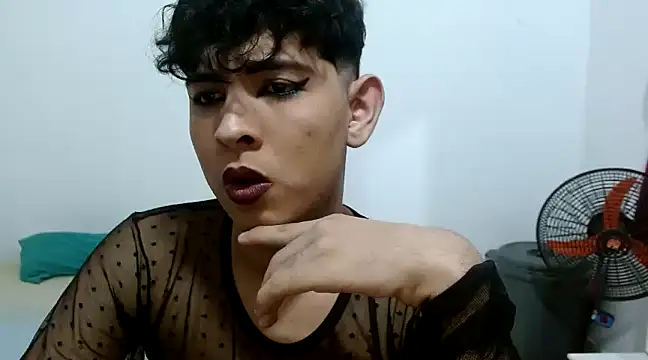 estefania224 online show from 02-21-25, 10:39