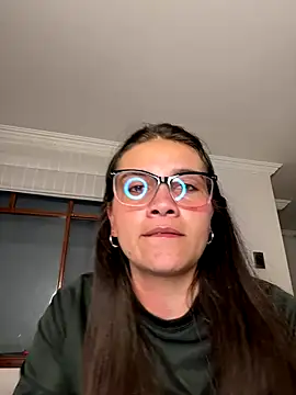 Snapshot of aurora_divine chatting on 09-12-25, 11:04 aurora divine online show from 09-12-25, 11:04