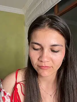 Snapshot of aurora_divine chatting on 09-21-25, 11:50 aurora divine online show from 09-21-25, 11:50