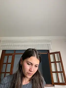 Snapshot of aurora_divine chatting on 09-25-25, 10:57 aurora divine online show from 09-25-25, 10:57