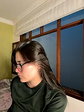 Snapshot of aurora_divine chatting on 10-03-25, 10:51 aurora divine online show from 10-03-25, 10:51