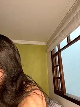 Snapshot of aurora_divine chatting on 10-12-25, 12:04 aurora divine online show from 10-12-25, 12:04