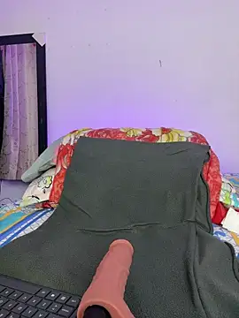 aurora divine online show from 04-20-26, 07:04