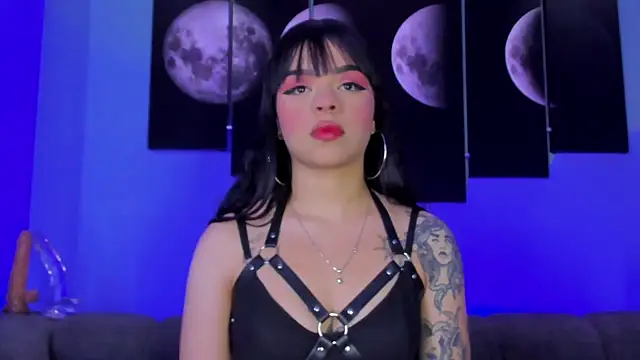 Snapshot of maddy_walker chatting on 12-16-24, 09:09 maddy walker online show from 12-16-24, 09:09