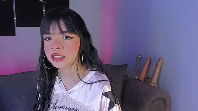 Snapshot of maddy_walker chatting on 01-14-25, 08:37 maddy walker online show from 01-14-25, 08:37