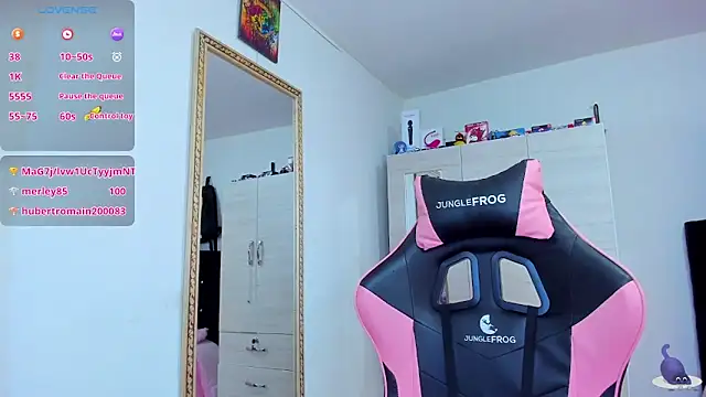 Lucyy-hess online show from 12-19-24, 06:23