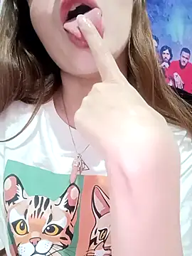 Lucyy-hess online show from 12-31-24, 11:49