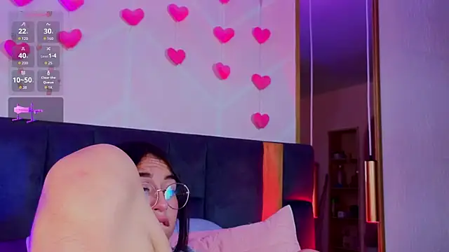 MadyJackson online show from 04-25-26, 01:41