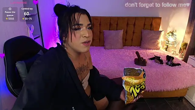 alexiaaross online show from 12-13-24, 01:59