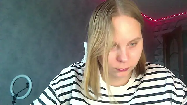 Thalia  Star online show from 02-15-25, 02:55