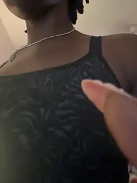 choclatepeaach online show from 04-17-26, 05:27