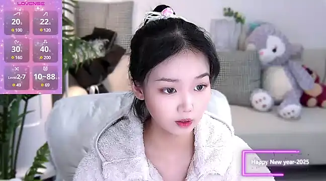 Snapshot of Sheep-1 chatting on 01-07-25, 07:52 Sheep-1 online show from 01-07-25, 07:52