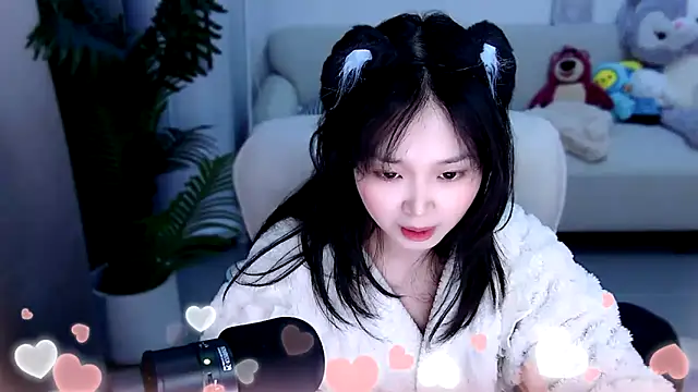 Snapshot of Sheep-1 chatting on 03-17-25, 12:35 Sheep-1 online show from 03-17-25, 12:35