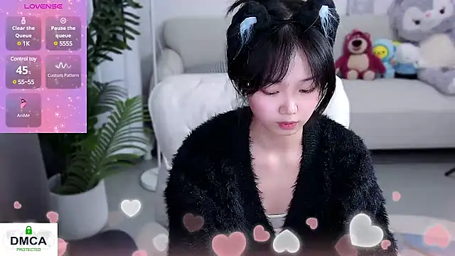 Snapshot of Sheep-1 chatting on 03-22-25, 11:11 Sheep-1 online show from 03-22-25, 11:11