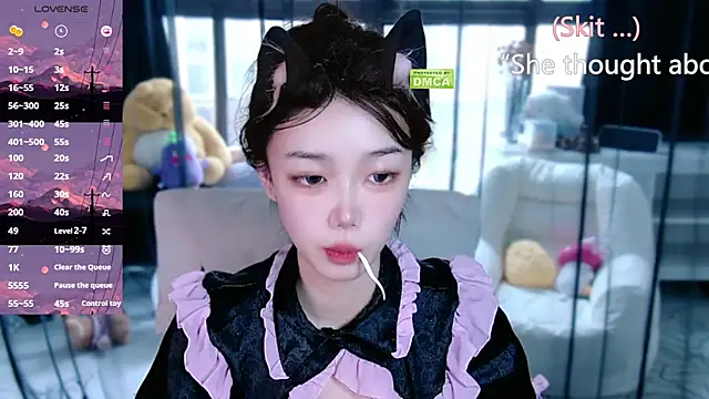 Snapshot of Sheep-1 chatting on 09-21-25, 02:35 Sheep-1 online show from 09-21-25, 02:35