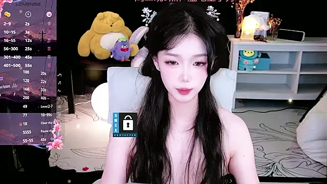 Snapshot of Sheep-1 chatting on 10-28-25, 11:47 Sheep-1 online show from 10-28-25, 11:47