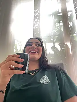 Snapshot of mallie_quinn chatting on 12-12-24, 04:43 mallie quinn online show from 12-12-24, 04:43