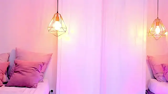 Snapshot of mallie_quinn chatting on 12-25-24, 05:15 mallie quinn online show from 12-25-24, 05:15