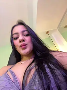 Snapshot of mallie_quinn chatting on 12-28-24, 01:38 mallie quinn online show from 12-28-24, 01:38