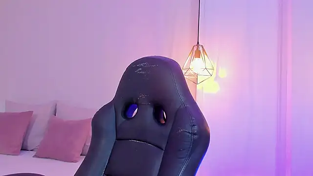 Snapshot of mallie_quinn chatting on 02-07-25, 12:50 mallie quinn online show from 02-07-25, 12:50