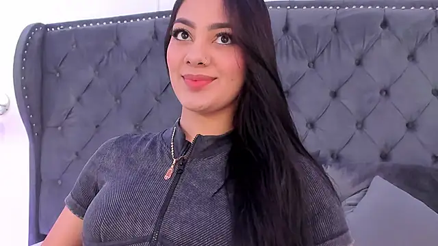 Snapshot of mallie_quinn chatting on 03-08-25, 01:47 mallie quinn online show from 03-08-25, 01:47