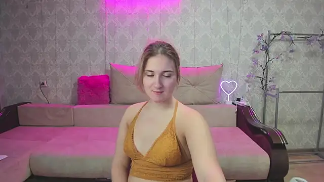 Miss Elsa  online show from 11-20-25, 02:34