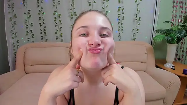 Snapshot of Miss_Elsa_ chatting on 04-27-26, 03:37 Miss Elsa online show from 04-27-26, 03:37