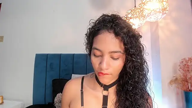 AntonellaHall  online show from 06-11-26, 12:43