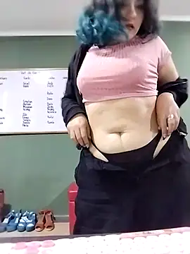 gigiqueen 18 online show from 04-09-26, 05:51