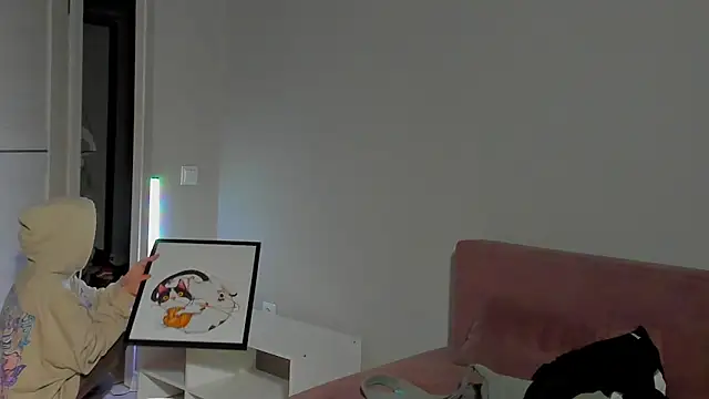 EllaSky xoxo online show from 12-18-24, 11:40