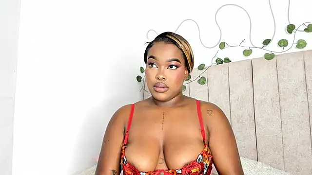 Snapshot of Kaseydelvey chatting on 02-07-26, 06:44 Kaseydelvey online show from 02-07-26, 06:44