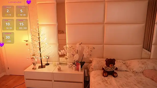 Lilly Colins online show from 02-07-26, 07:39