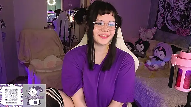 Snapshot of ClaireFaers_ chatting on 02-06-26, 08:34 ClaireFaers online show from 02-06-26, 08:34