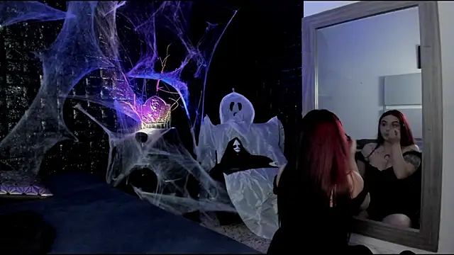 Snapshot of Calliope_dark chatting on 10-31-25, 03:13 Calliope dark online show from 10-31-25, 03:13