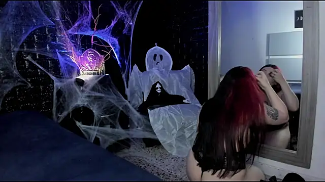 Snapshot of Calliope_dark chatting on 11-06-25, 03:24 Calliope dark online show from 11-06-25, 03:24