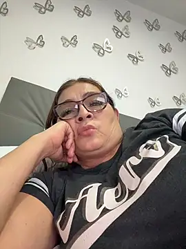 AntonellaAlondra4 online show from 02-22-26, 03:29