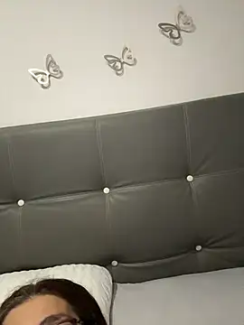 AntonellaAlondra4 online show from 04-04-26, 11:08