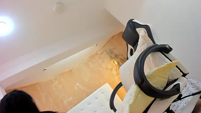 APRILL FOXX online show from 02-18-25, 03:53