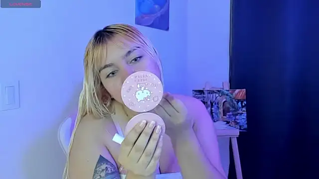 Pretty  zoe online show from 02-11-25, 11:54