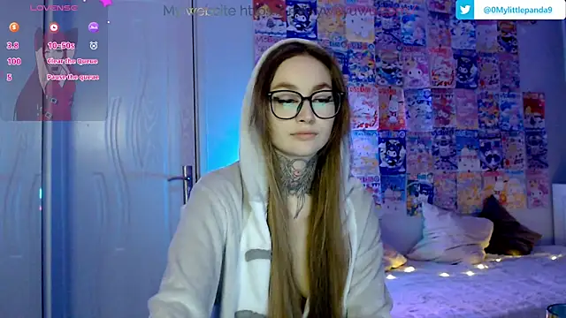 Snapshot of Milky_way_UwU chatting on 12-15-24, 01:02 Milky way UwU online show from 12-15-24, 01:02